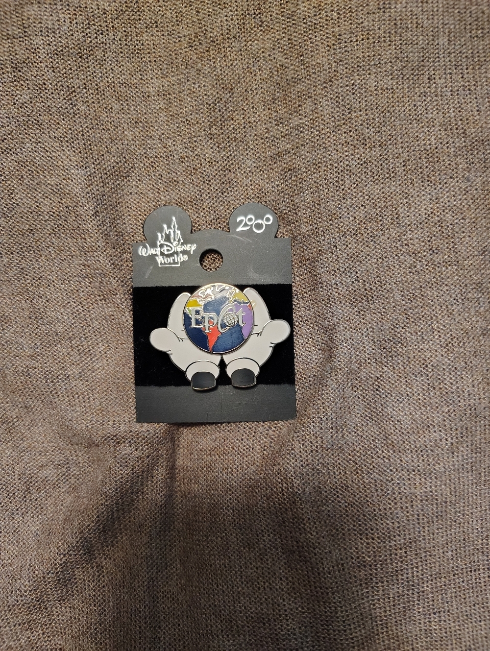NWT Walt Disney Epcot Collectors Pin